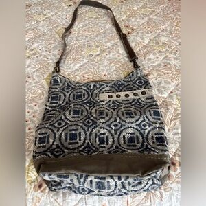 Napier Blue/Gray/White Cloth Purse with Olive accent on back.
